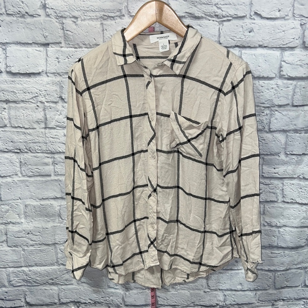 Flawed Workshop platted button up size L